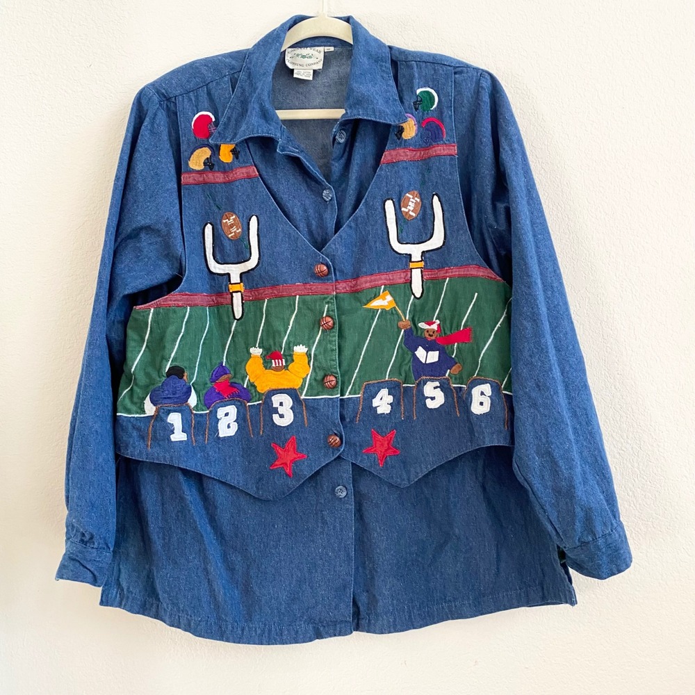 Country‎ Wear Clothing Company Womens Denim Football Applique Button Up Shirt 16